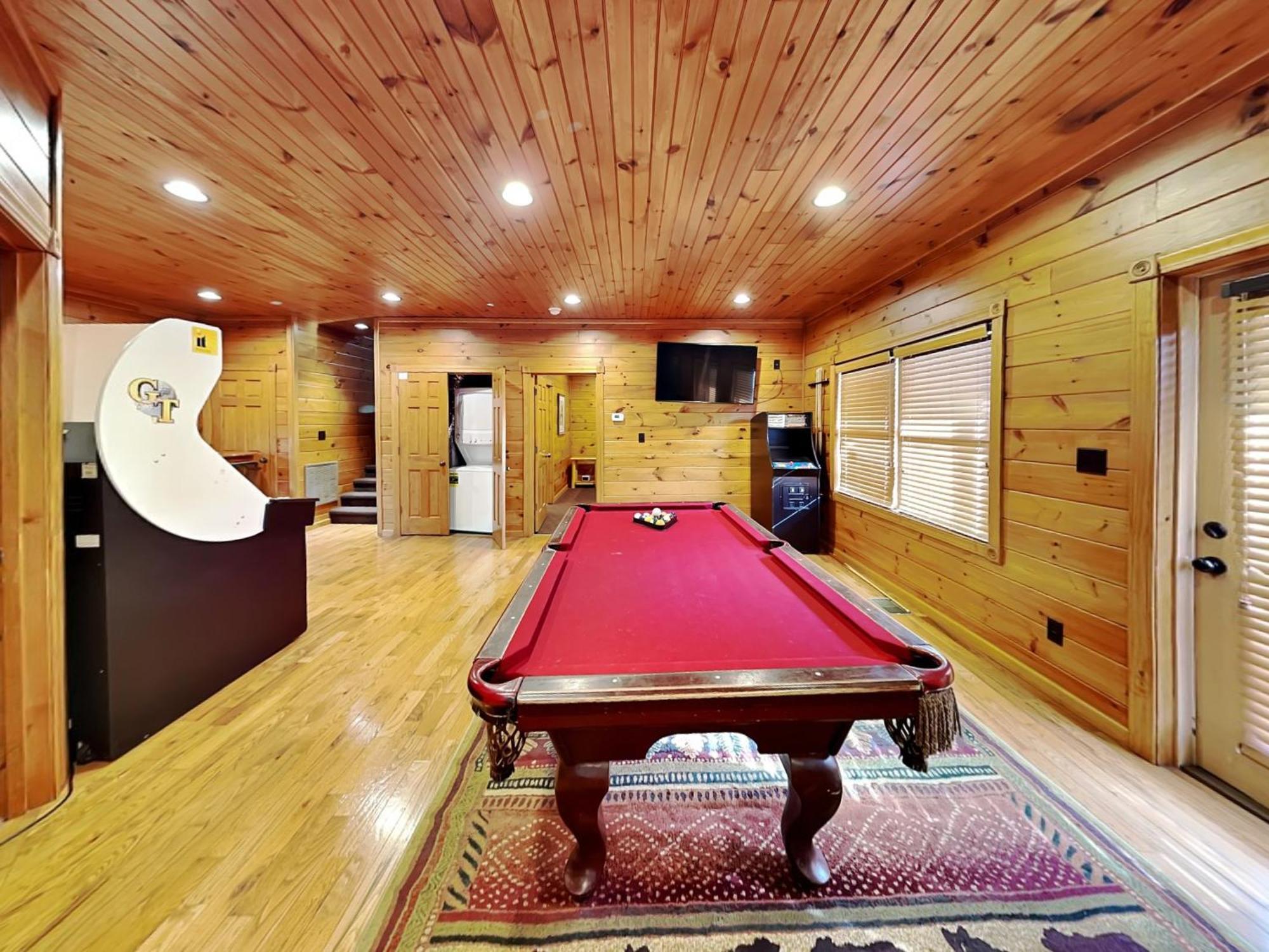 The Great Escape Ii, 5 Bedrooms, Sleeps 17, Game Room, Pool Access, Theater 개틀린버그 외부 사진