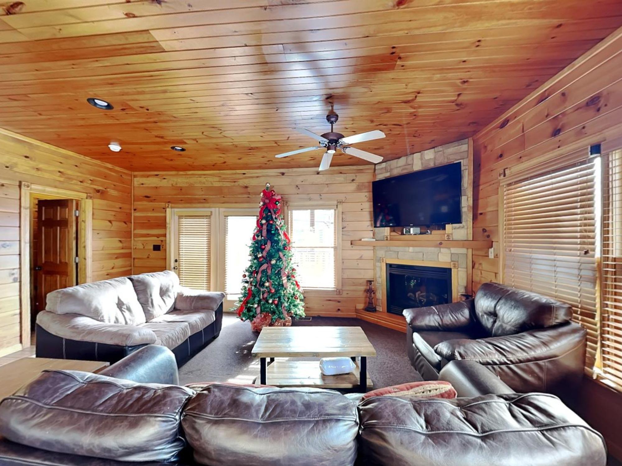 The Great Escape Ii, 5 Bedrooms, Sleeps 17, Game Room, Pool Access, Theater 개틀린버그 외부 사진