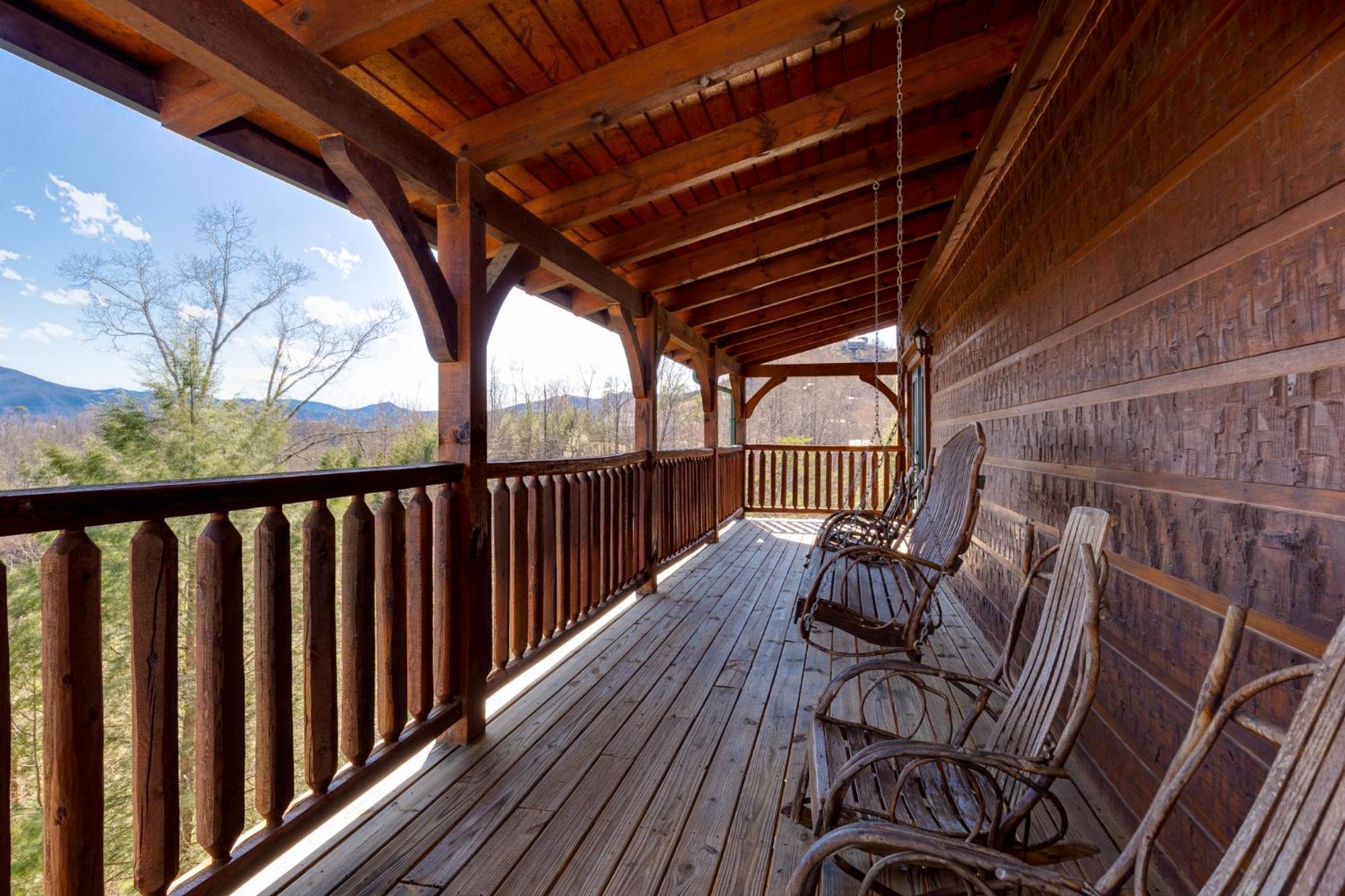 The Great Escape Ii, 5 Bedrooms, Sleeps 17, Game Room, Pool Access, Theater 개틀린버그 외부 사진